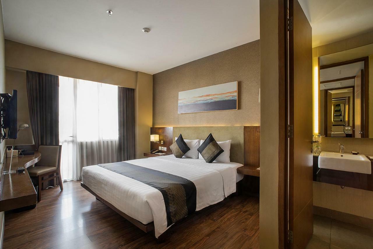 El Hotel Jakarta Exterior photo
